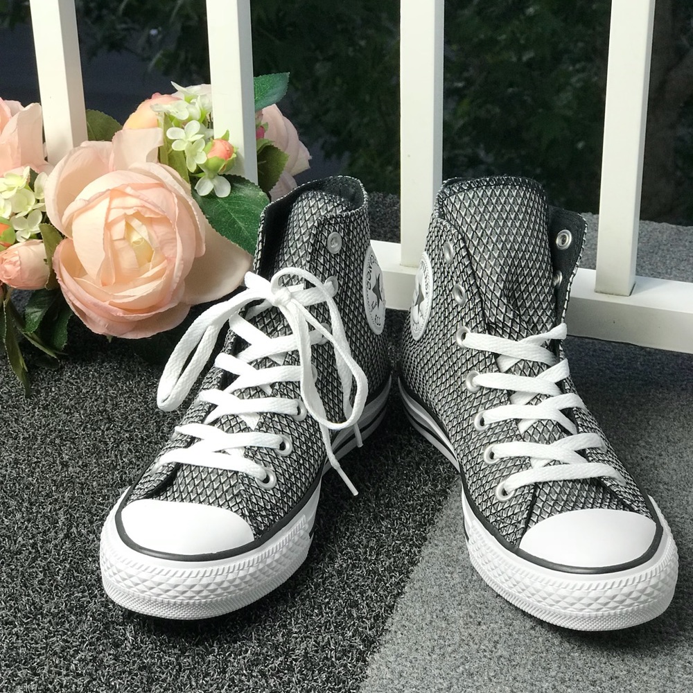 NWT Converse💥Ctas B/W Snake High Top WMNS AUTHENT - Picture 3 of 7